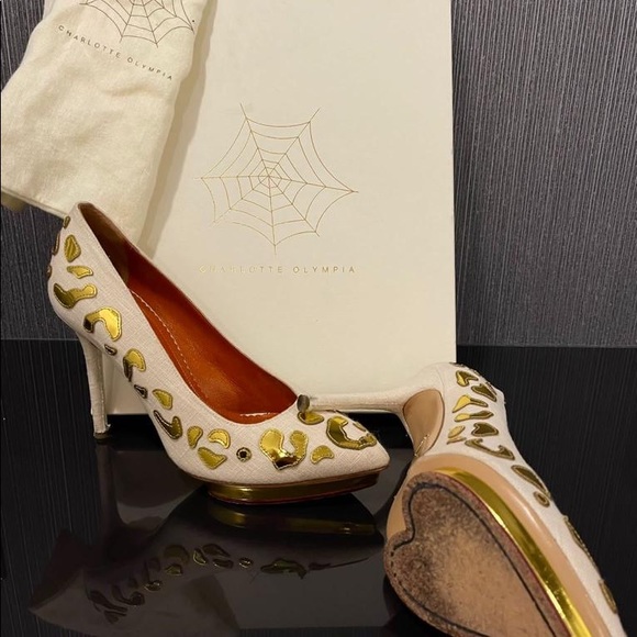 Charlotte Olympia Debbie White Linen and Gold - Picture 6 of 7